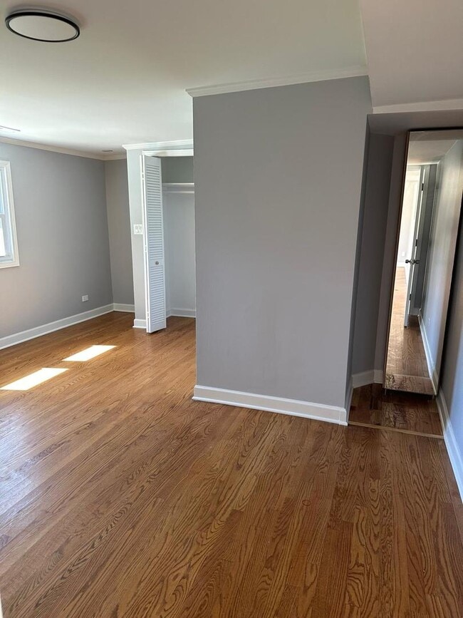 Building Photo - 129 Peach St