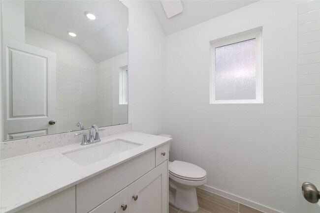 Building Photo - 26914 Tree Mallow Dr