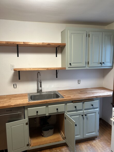 Newly installed sink upper unit - 1202 Buchanan St NE