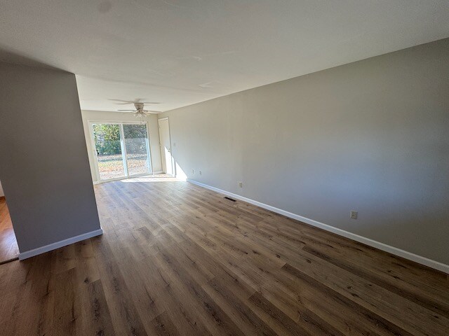 Building Photo - 12021 Mallet Dr