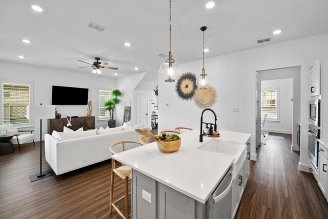 Kitchen - 2508 Stella Ln