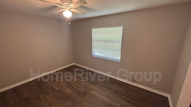 Building Photo - 3205 Bloomingdale Villas Ct