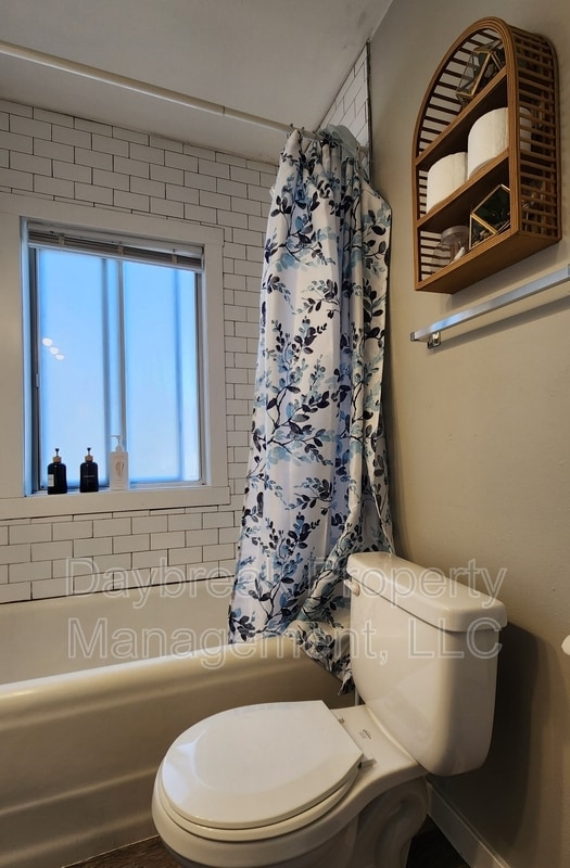 Building Photo - 1258 10th St N