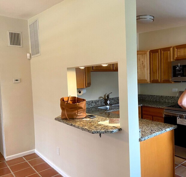 Building Photo - 785 Hibiscus Dr