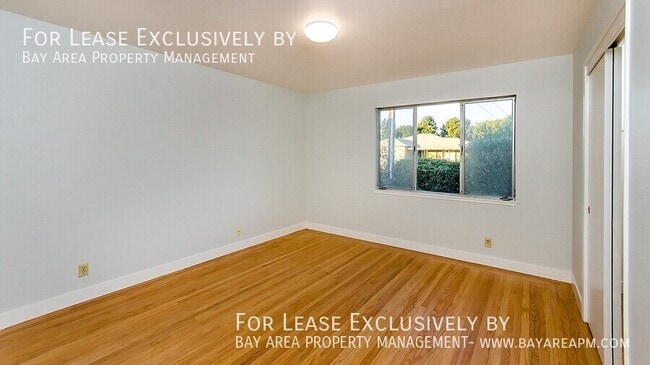 Building Photo - 338 Orchard Ave