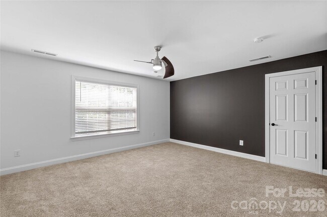 Building Photo - 983 Jerry Lees Way