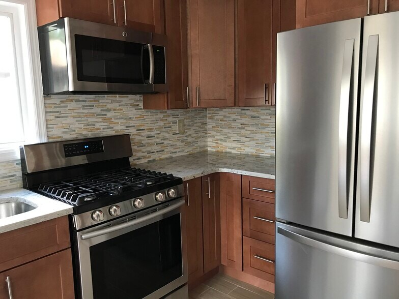 Building Photo - 25130 57th Ave