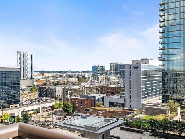 Building Photo - 1212 Demonbreun St