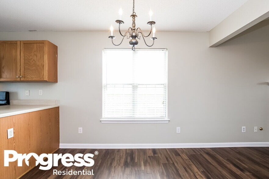 Building Photo - 311 Bainbridge Cir