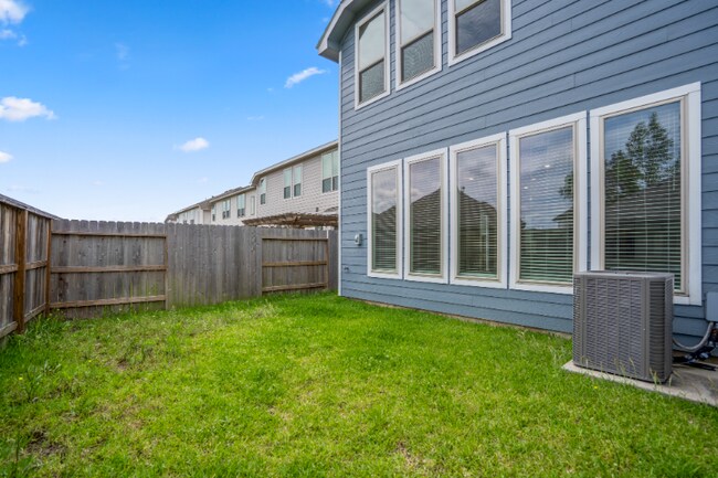 Building Photo - 613 Royal Arch Dr