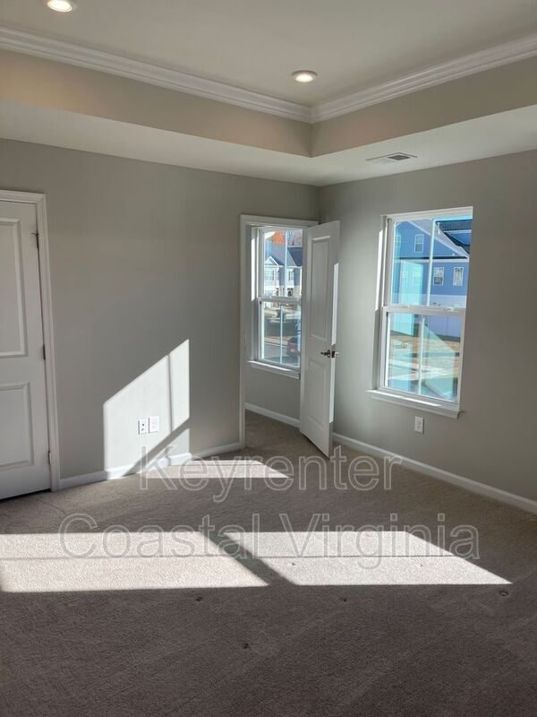 Building Photo - 130 Bicameral Ln