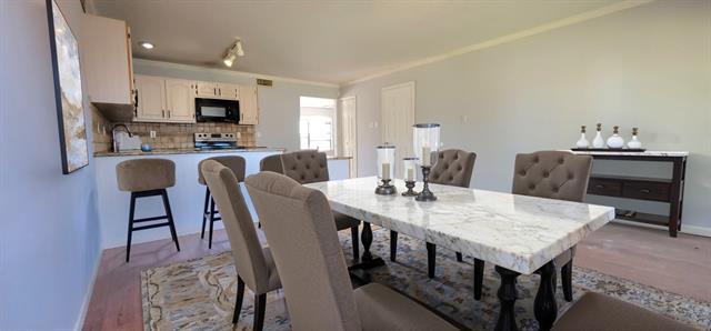 Building Photo - 2231 Ridgedale Dr