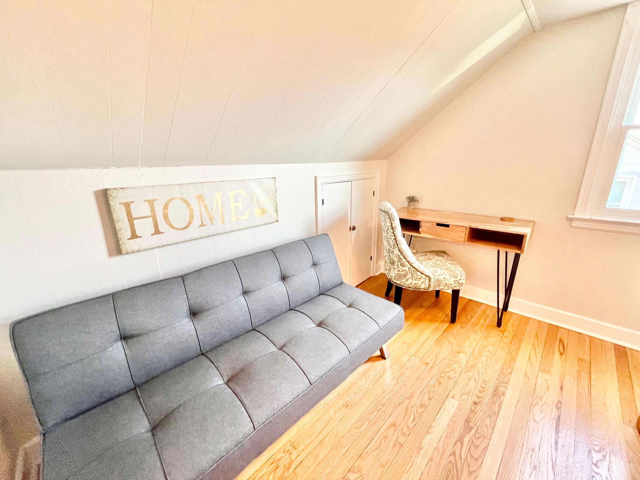 Building Photo - 1325 Willow Dr