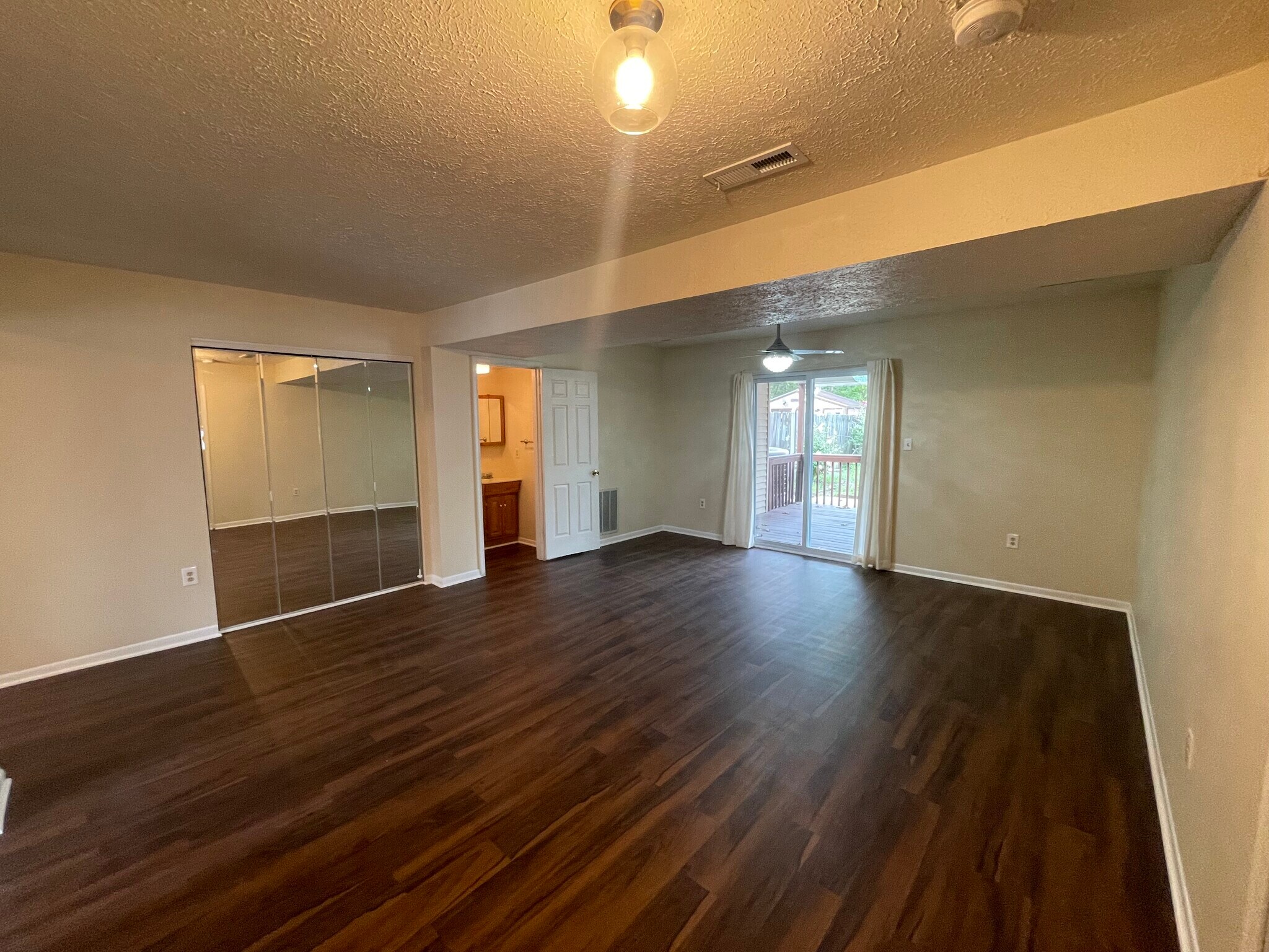 Living/Dining Rm 2 - 8234 Roanoke Ct