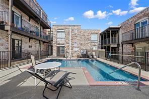 Building Photo - 6501 E Hill Dr