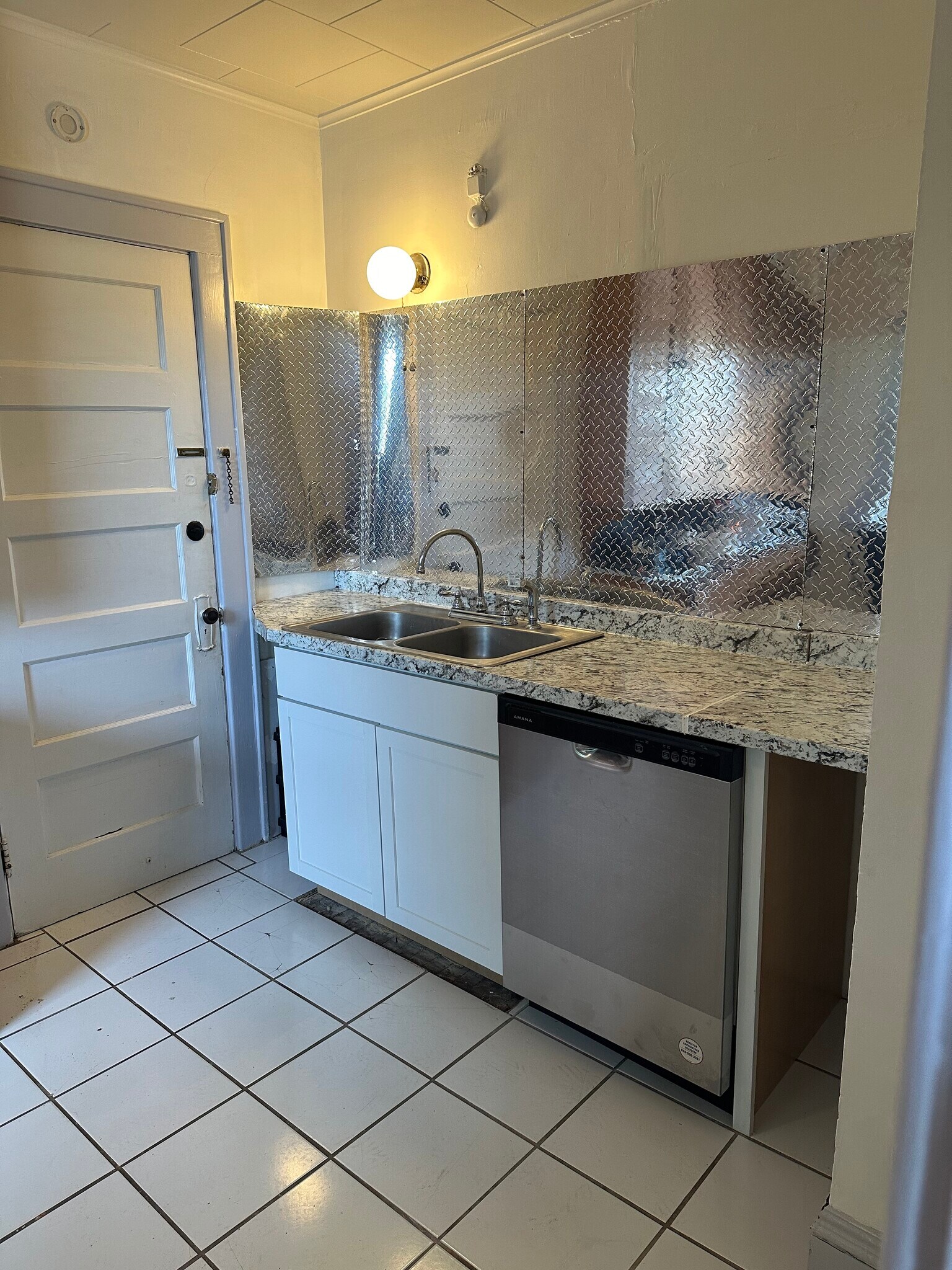 Kitchen with Dishwasher - 48 State St