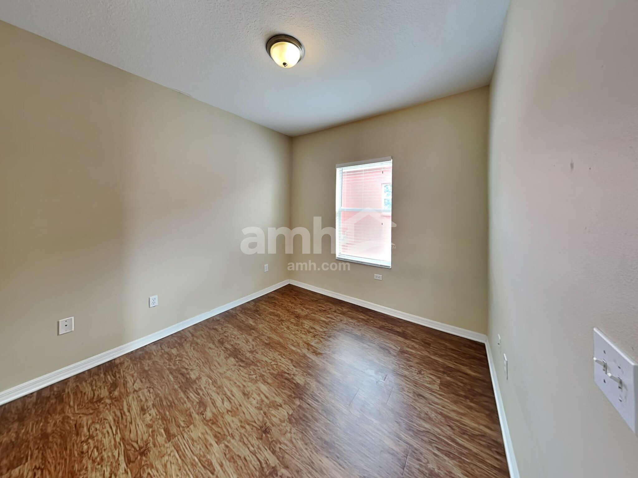 Building Photo - 7044 Monarch Park Dr