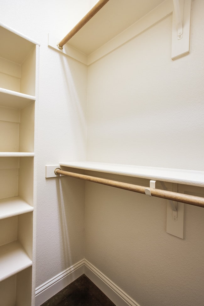 Building Photo - 2714 Merida Ave