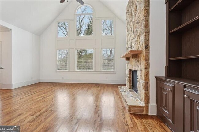 Building Photo - 343 Summer Garden Dr