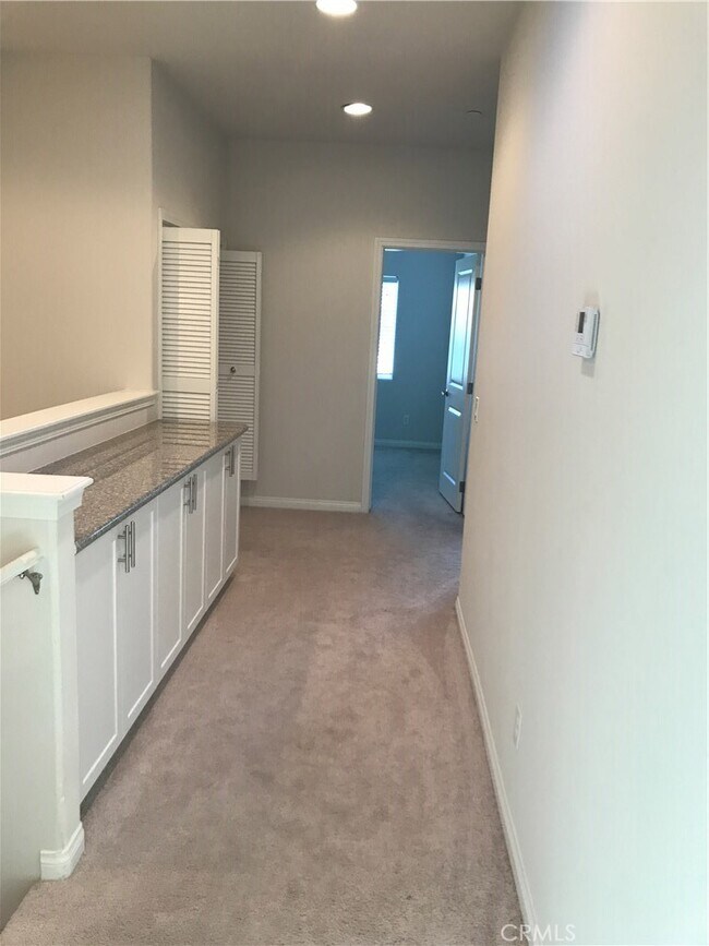 Building Photo - 815 Humbert Ave