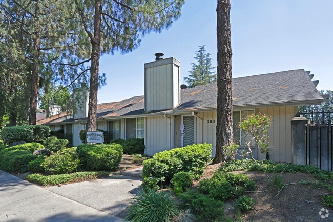 Primary Photo - Brookdale Manor