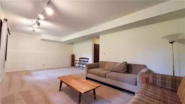 Building Photo - 1386 Arden View Dr