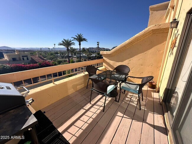 Building Photo - 16724 E Gunsight Dr