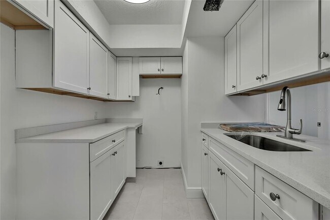 Building Photo - 5242 Opal Ln