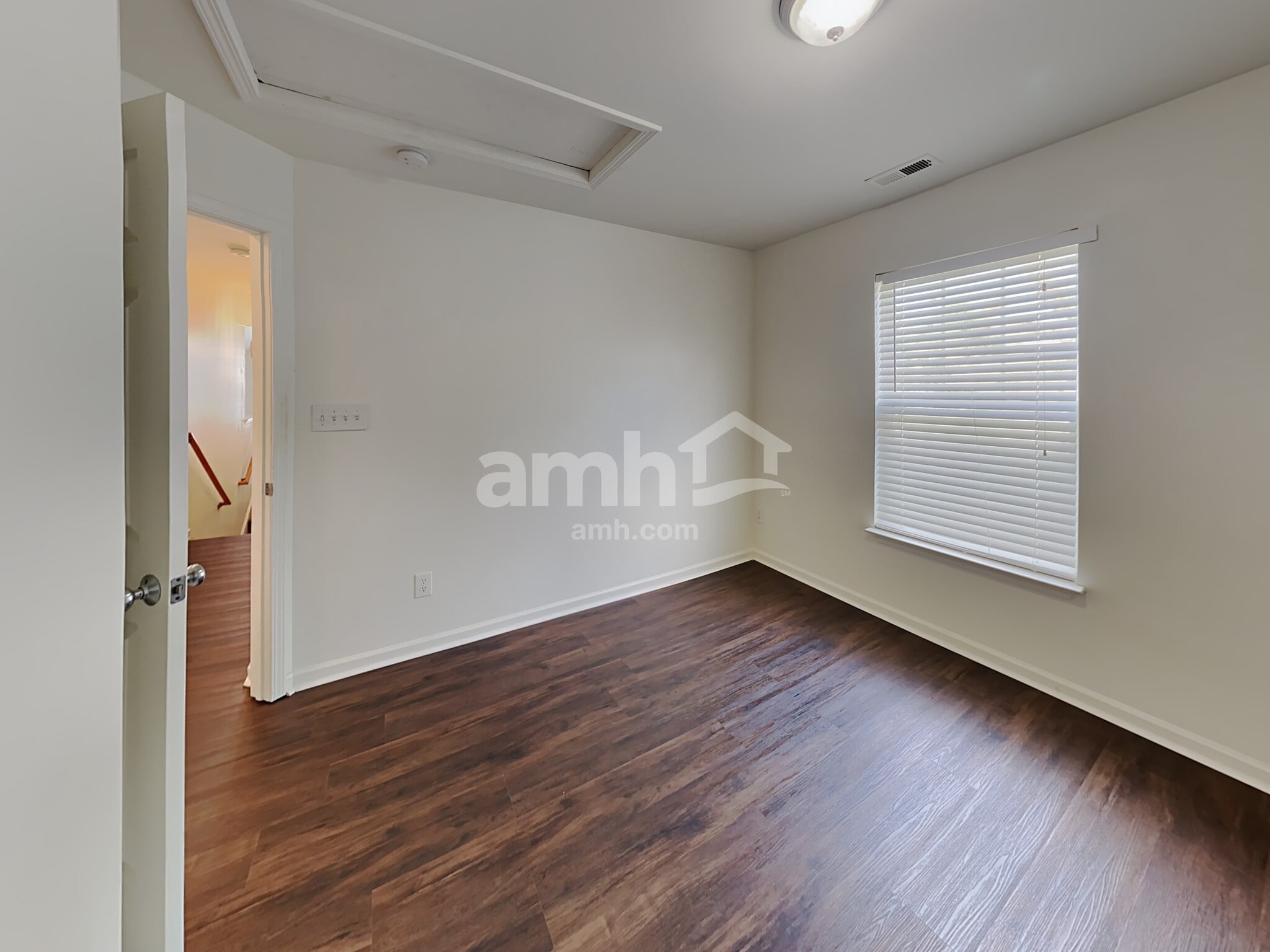 Building Photo - 3709 Pinkham Way