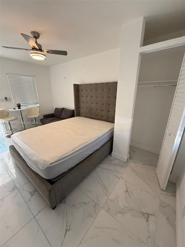 Building Photo - 625 S 20th Ave