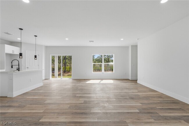 Building Photo - 325 Hermosa Ave