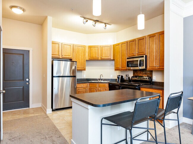 Building Photo - 1 Old Fairway Rd