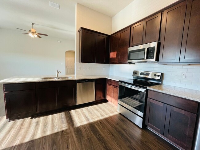 Building Photo - 3/2 in Knox Ridge