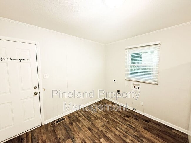Building Photo - 4612 Friar Ave