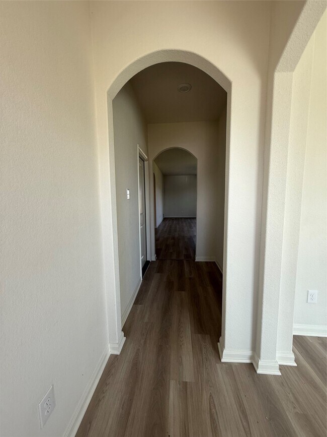 Building Photo - 413 Texas Olive Dr