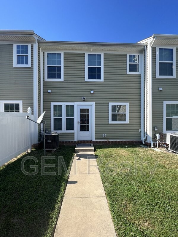 Building Photo - 7120 Azalea Dr