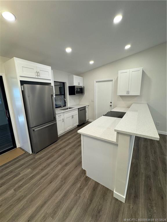 Building Photo - 981 SW Bay State Rd