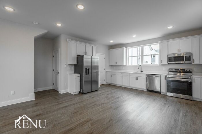 Building Photo - 5671 Sofias Cir