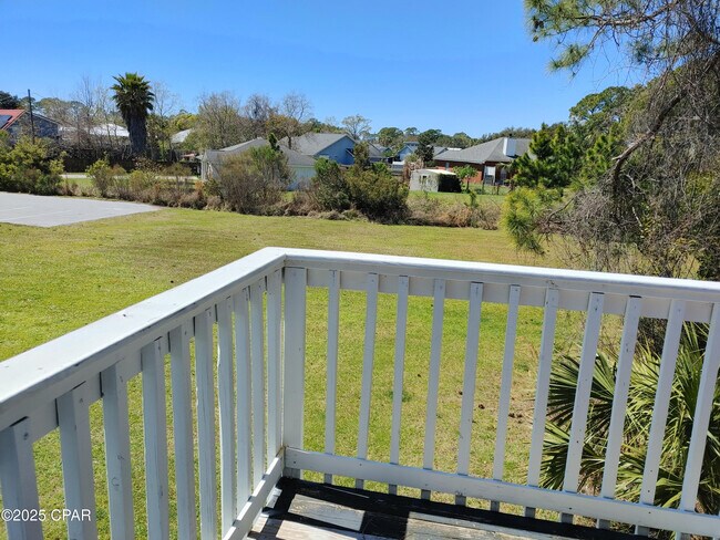 Building Photo - 3606 Tiki Dr