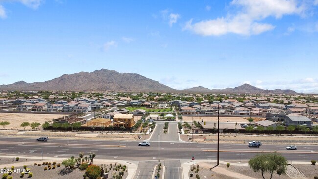 Building Photo - 2992 E Ravenswood Dr