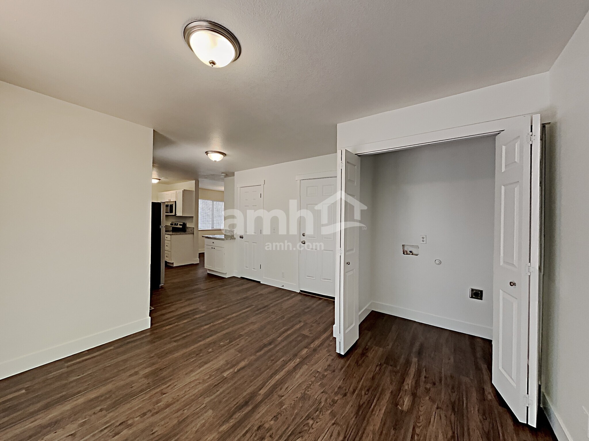 Building Photo - 16961 SW Cashew Way