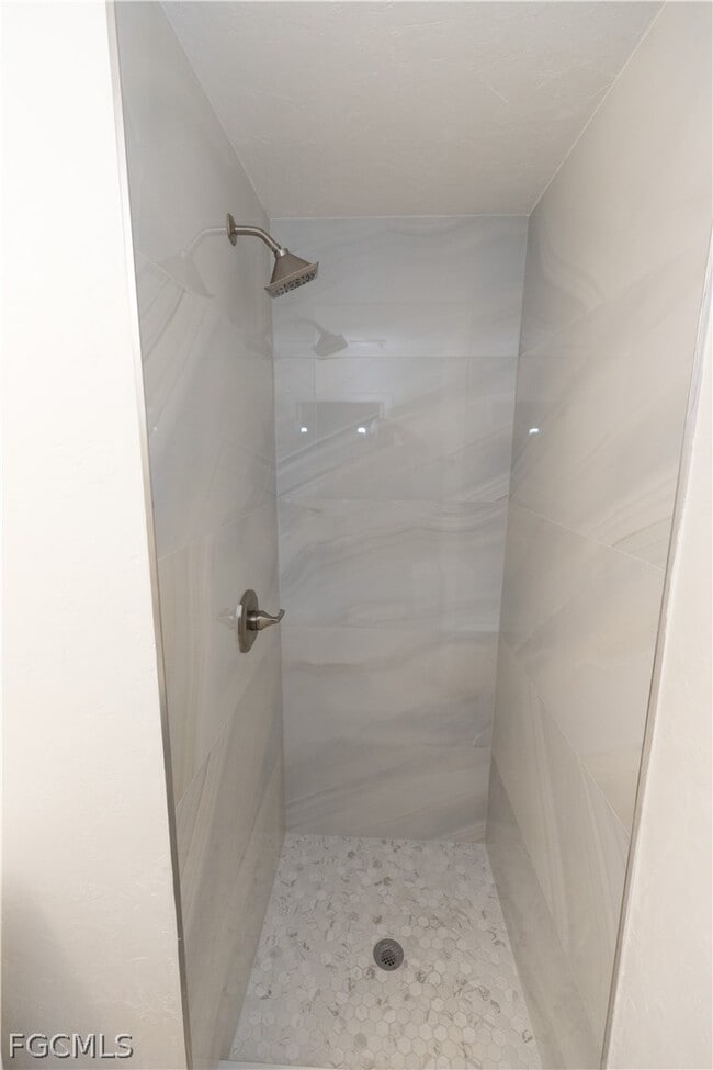 Building Photo - 1420 Academy Blvd