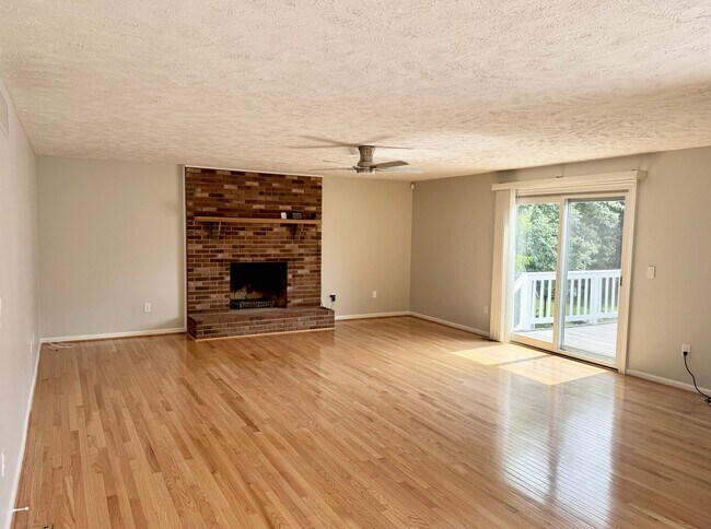 Building Photo - 7420 Merrimusic Cir