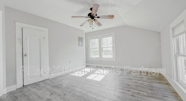 Building Photo - 111 Mable St