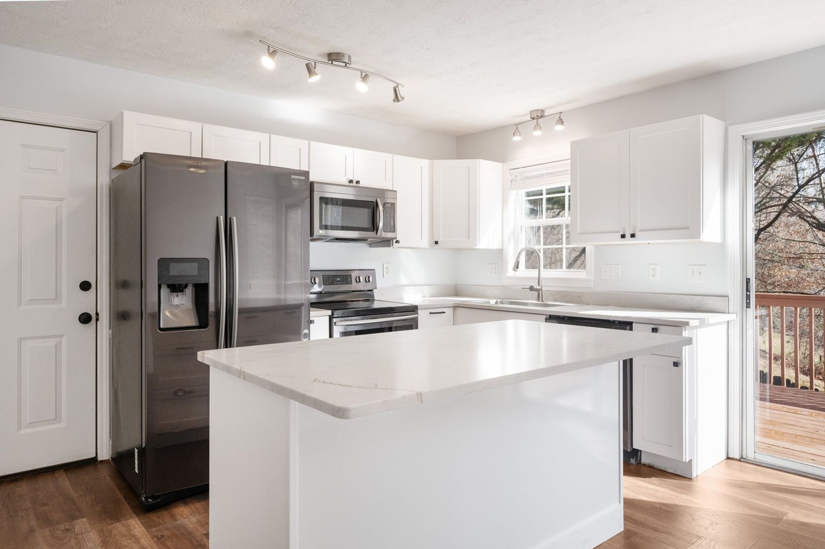 Building Photo - 5 Rash Rd