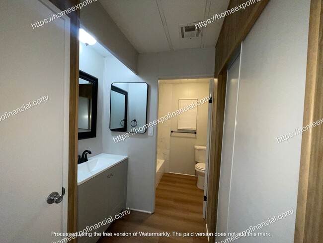 Building Photo - Nice Home For Rent