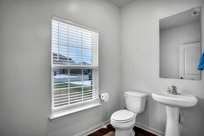 Building Photo - 169 Allington Cir