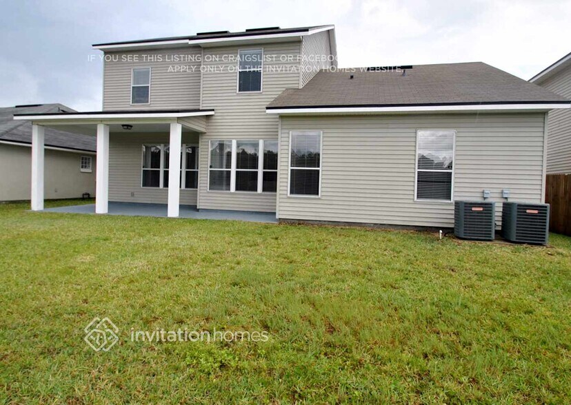 Building Photo - 9260 Prosperity Lake Dr