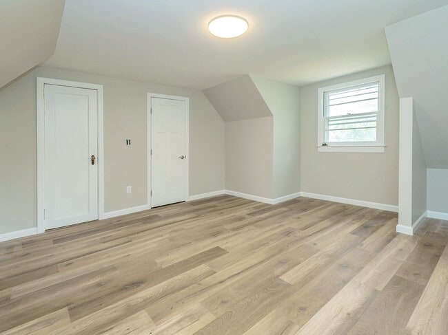 Building Photo - 65 Beechwood Dr