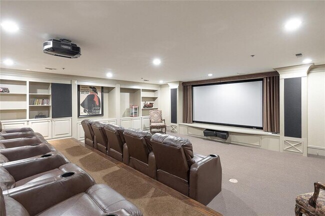 Building Photo - 3334 Peachtree Rd NE